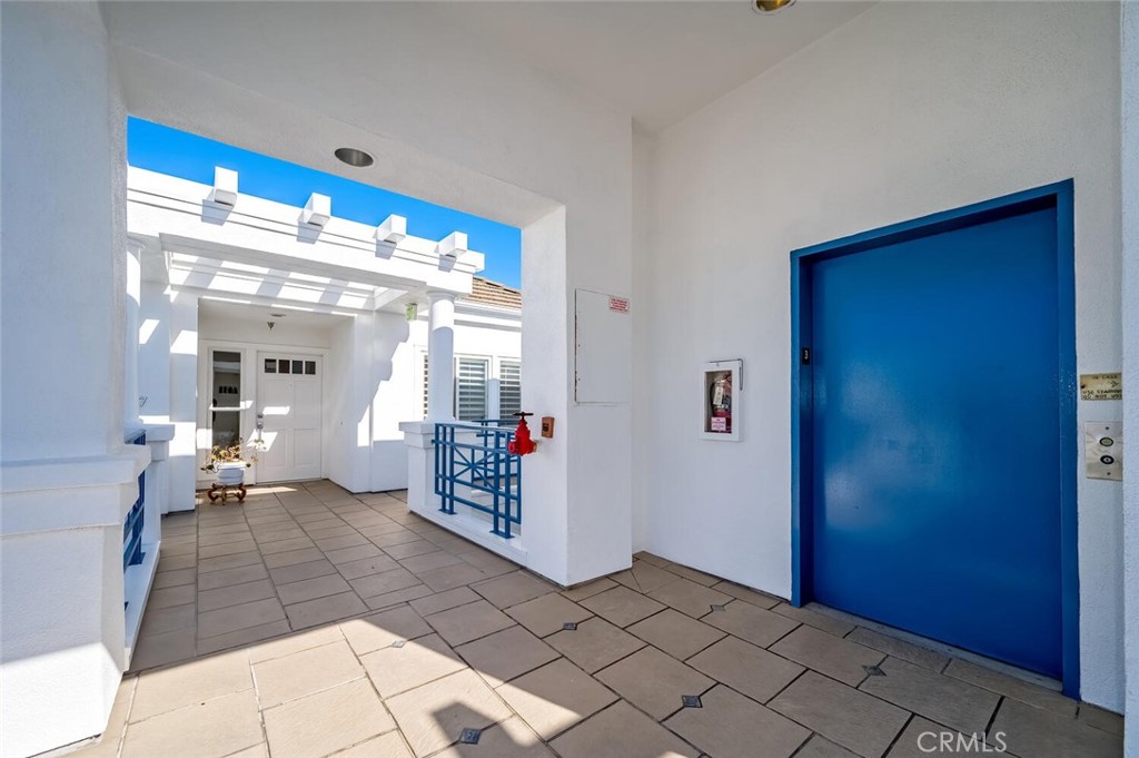 2600 Newport Boulevard 317