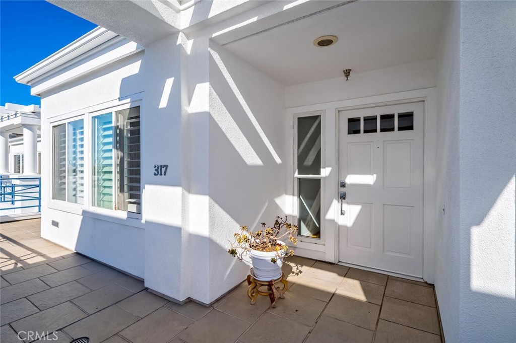 2600 Newport Boulevard 317