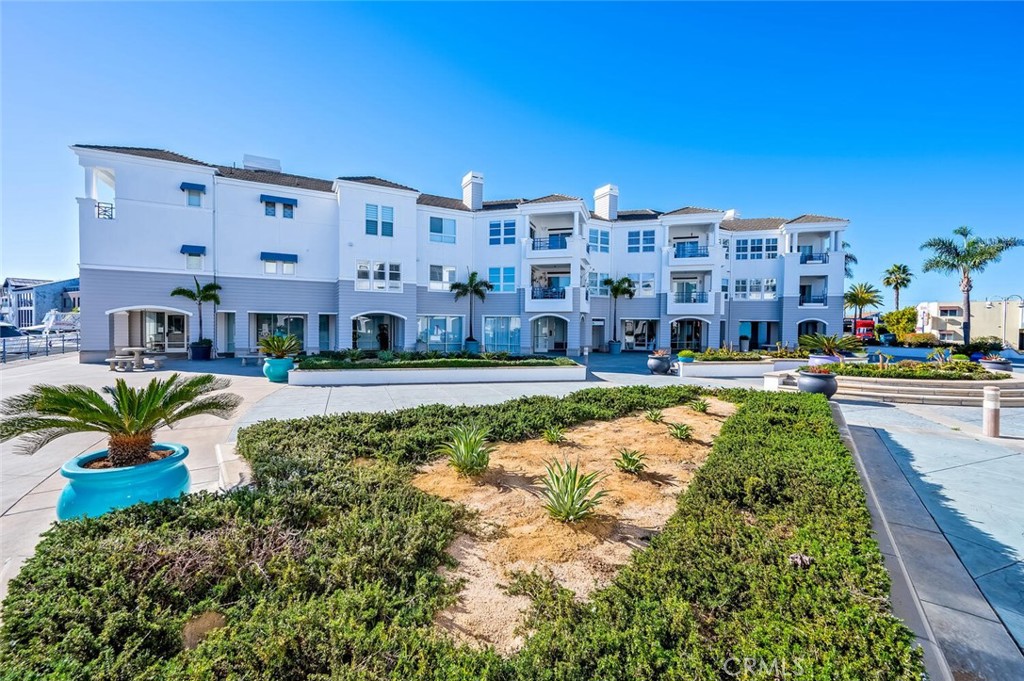 2600 Newport Boulevard 317