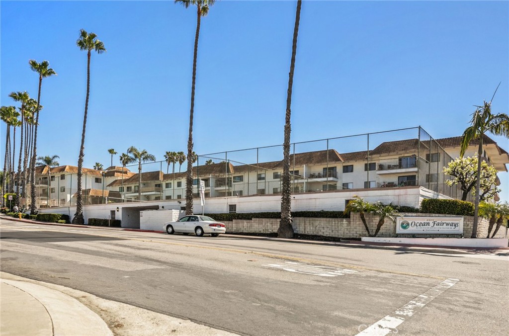 2501 S El Camino Real 205