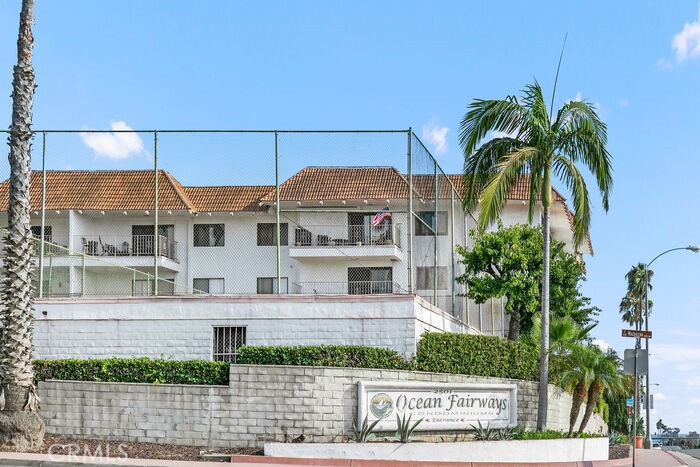 2501 S El Camino Real 205