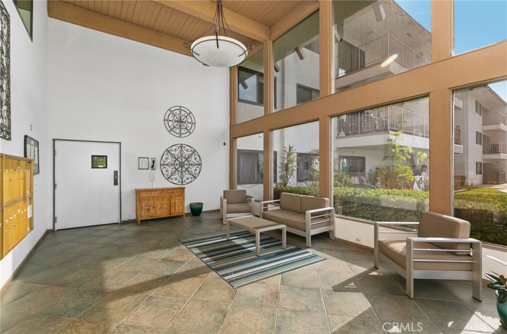 2501 S El Camino Real 205