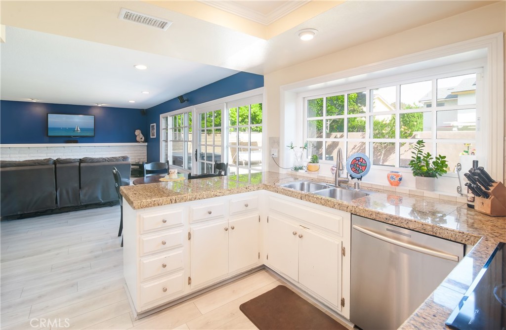 21832 Seaside Lane