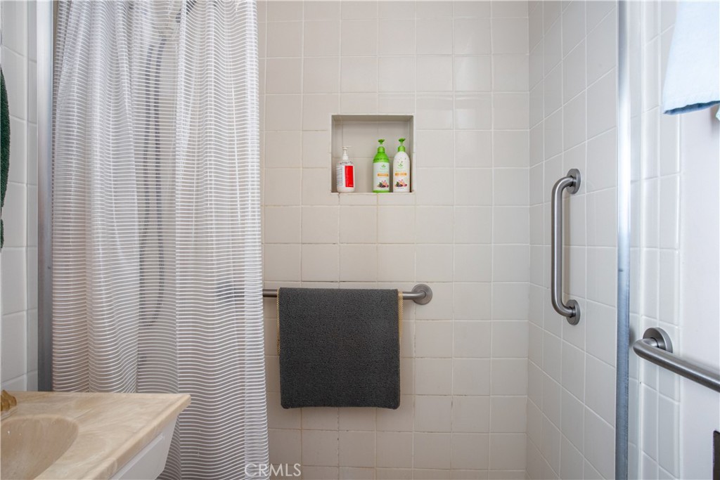 51592 Avenida Navarro