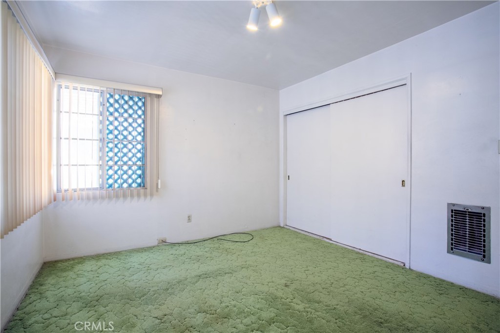 51592 Avenida Navarro