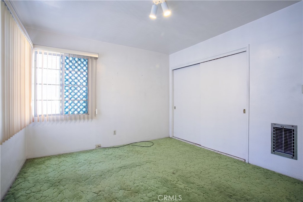 51592 Avenida Navarro