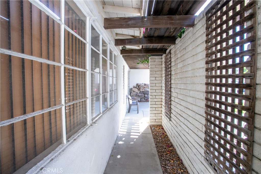 51592 Avenida Navarro