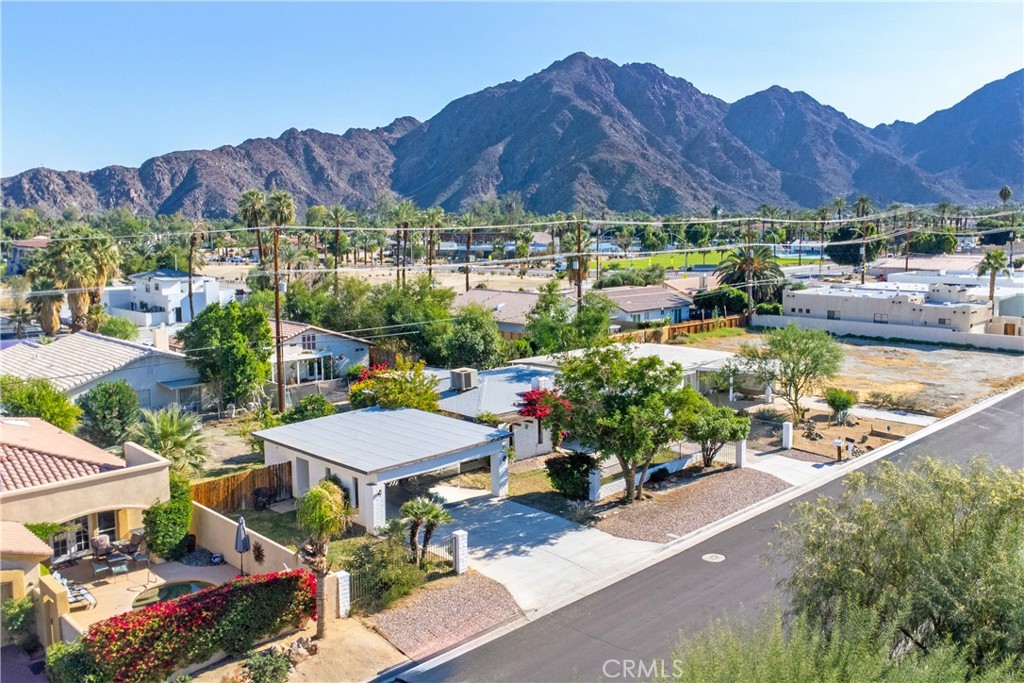 51592 Avenida Navarro