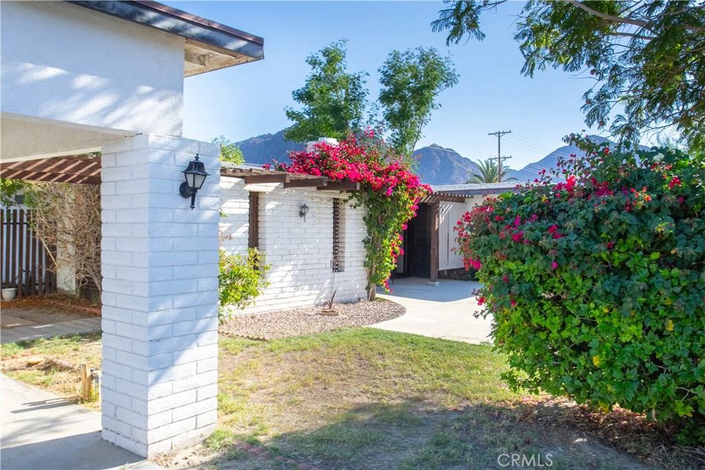 51592 Avenida Navarro