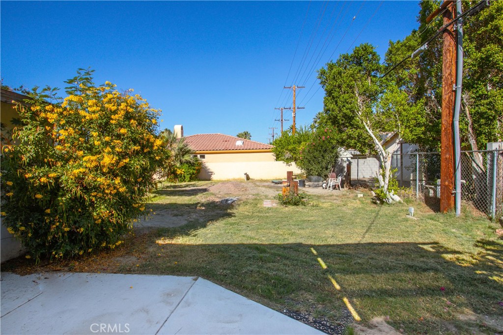 51592 Avenida Navarro