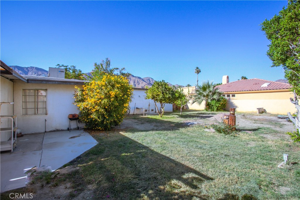 51592 Avenida Navarro