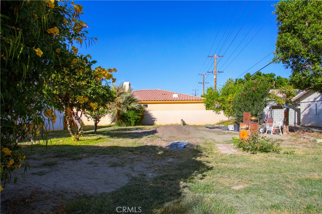 51592 Avenida Navarro