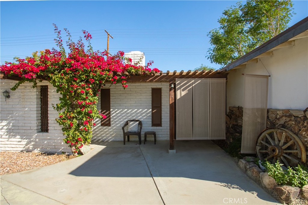 51592 Avenida Navarro