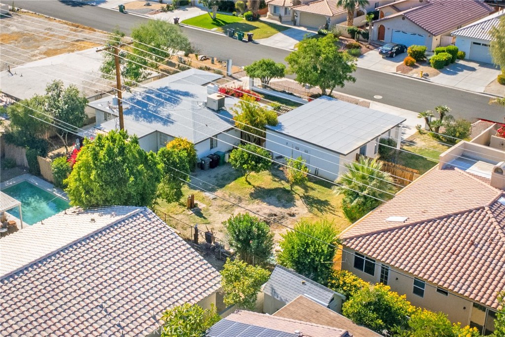 51592 Avenida Navarro