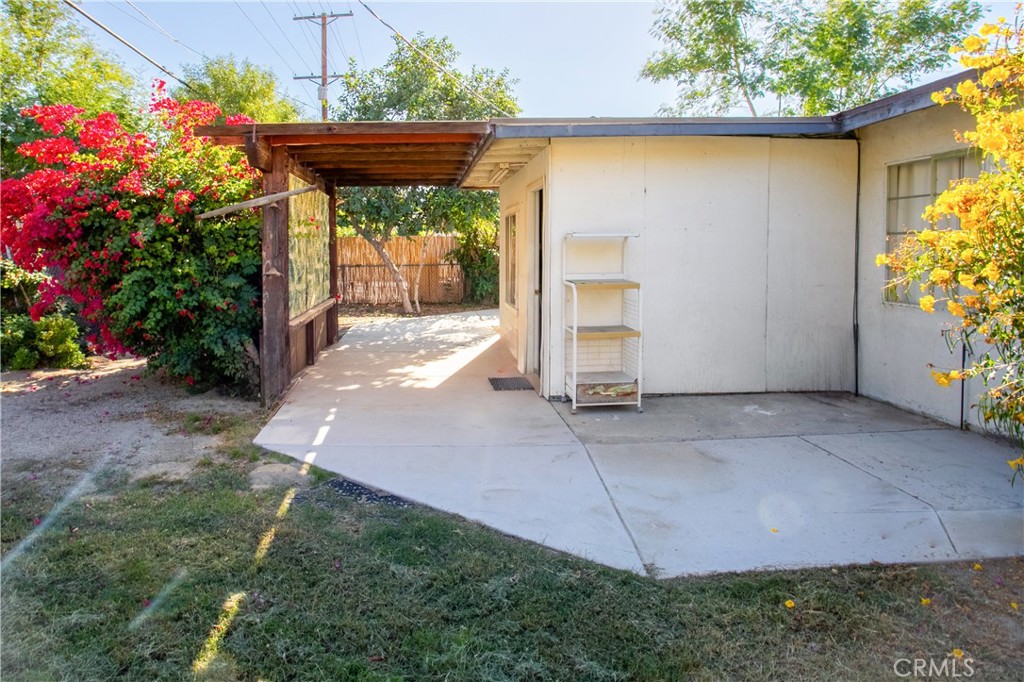 51592 Avenida Navarro