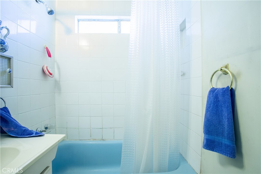 51592 Avenida Navarro