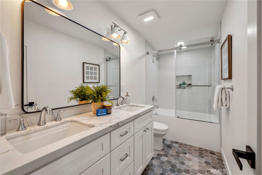 3107 Gibraltar Avenue