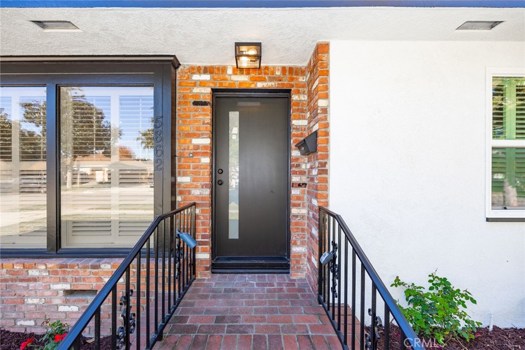 5862 E Scrivener Street