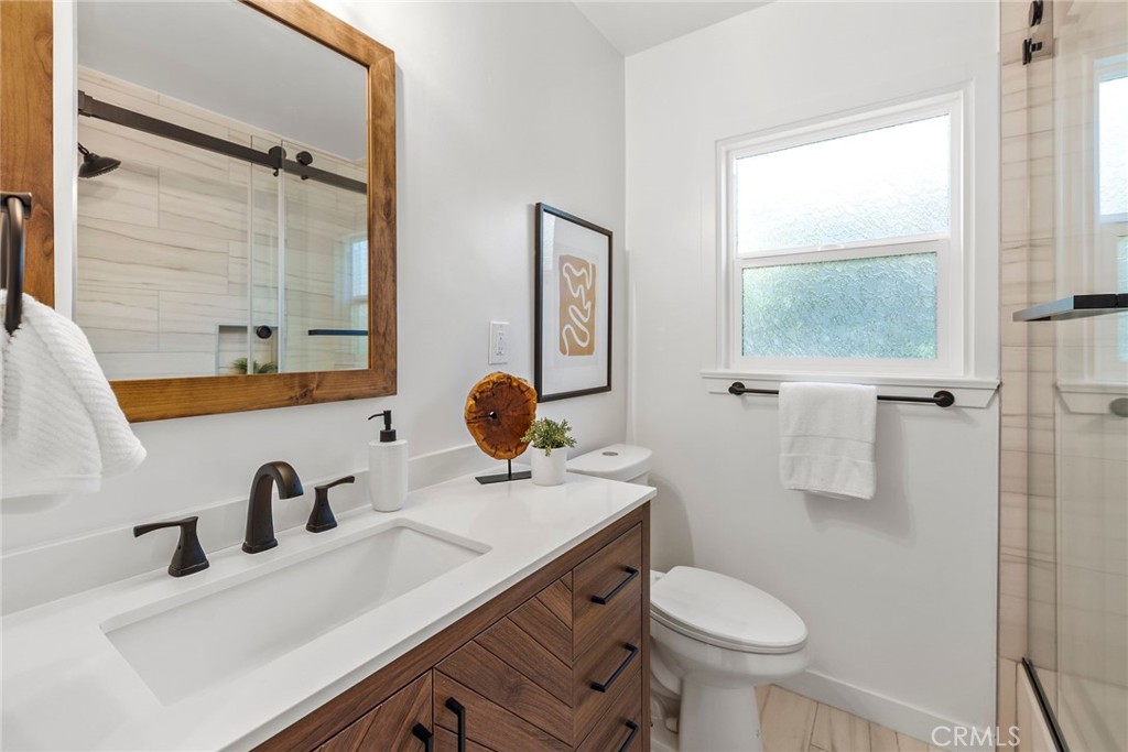 5862 E Scrivener Street