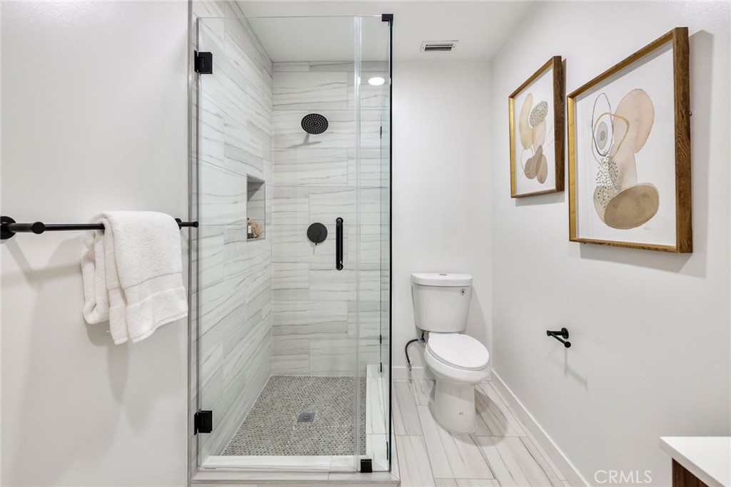 5862 E Scrivener Street