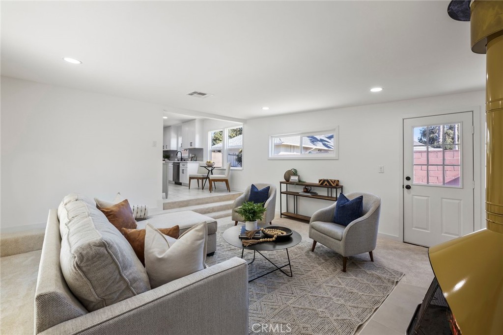 5862 E Scrivener Street