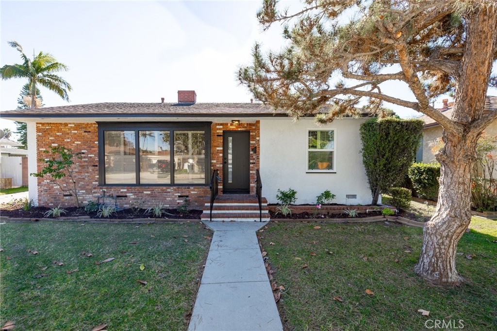 5862 E Scrivener Street