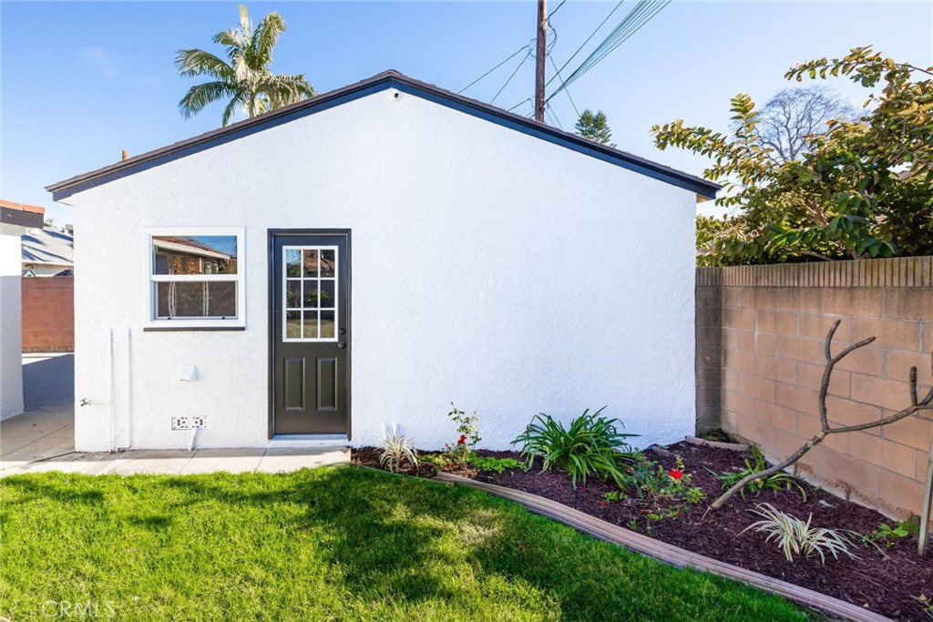 5862 E Scrivener Street