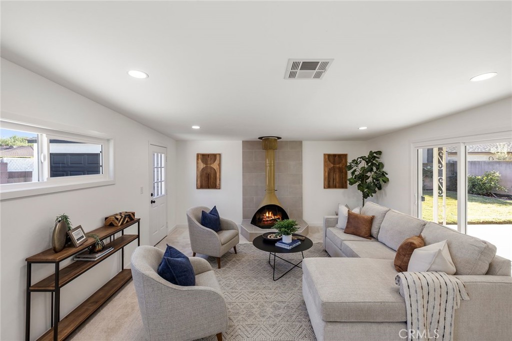 5862 E Scrivener Street