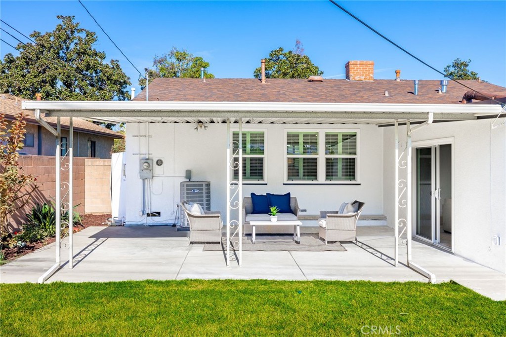 5862 E Scrivener Street