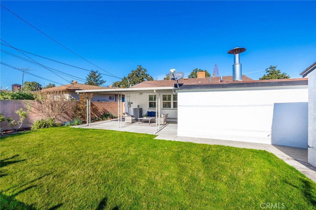 5862 E Scrivener Street