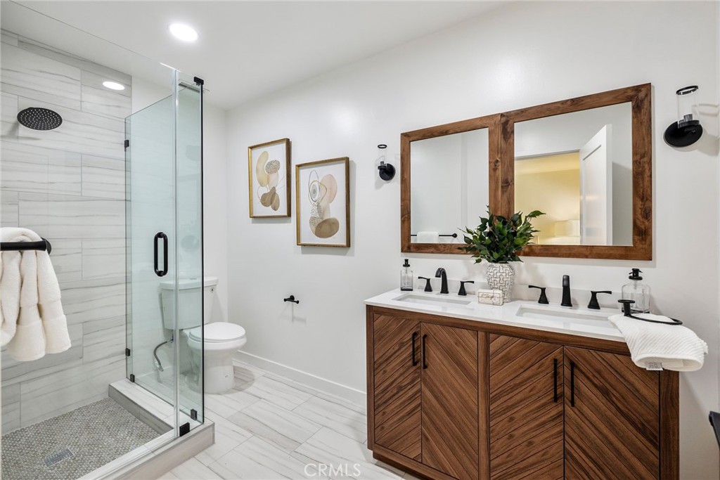 5862 E Scrivener Street