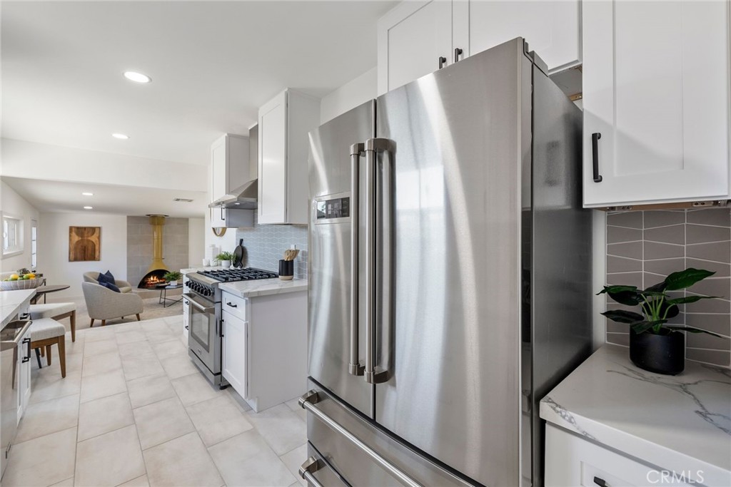 5862 E Scrivener Street