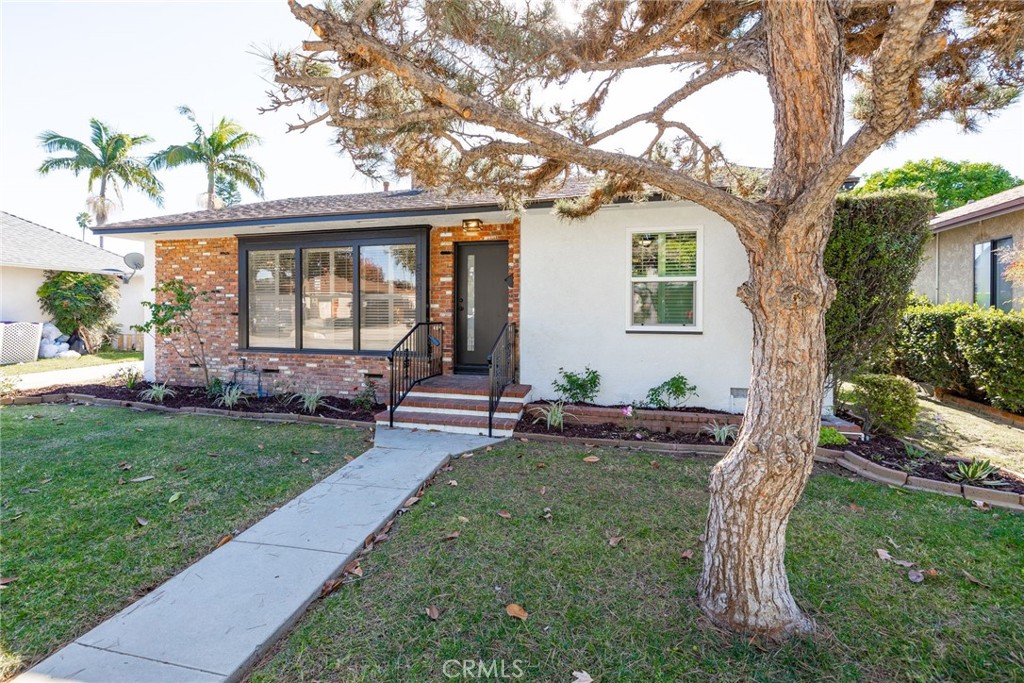 5862 E Scrivener Street