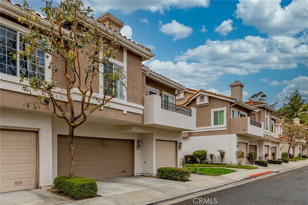 1053 S Daybreak Court