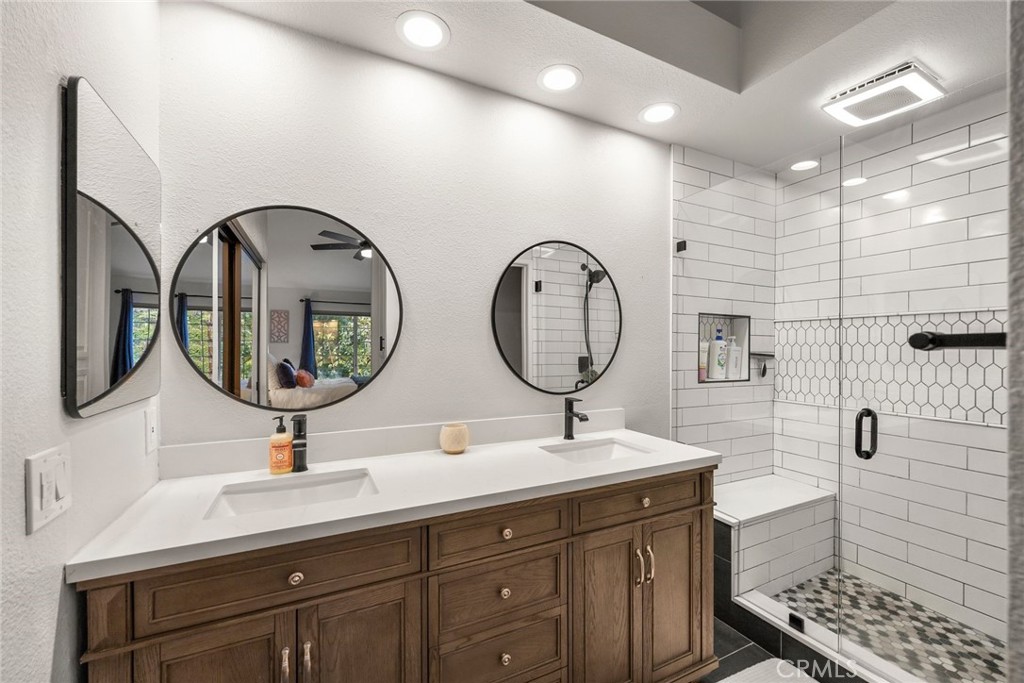 1053 S Daybreak Court