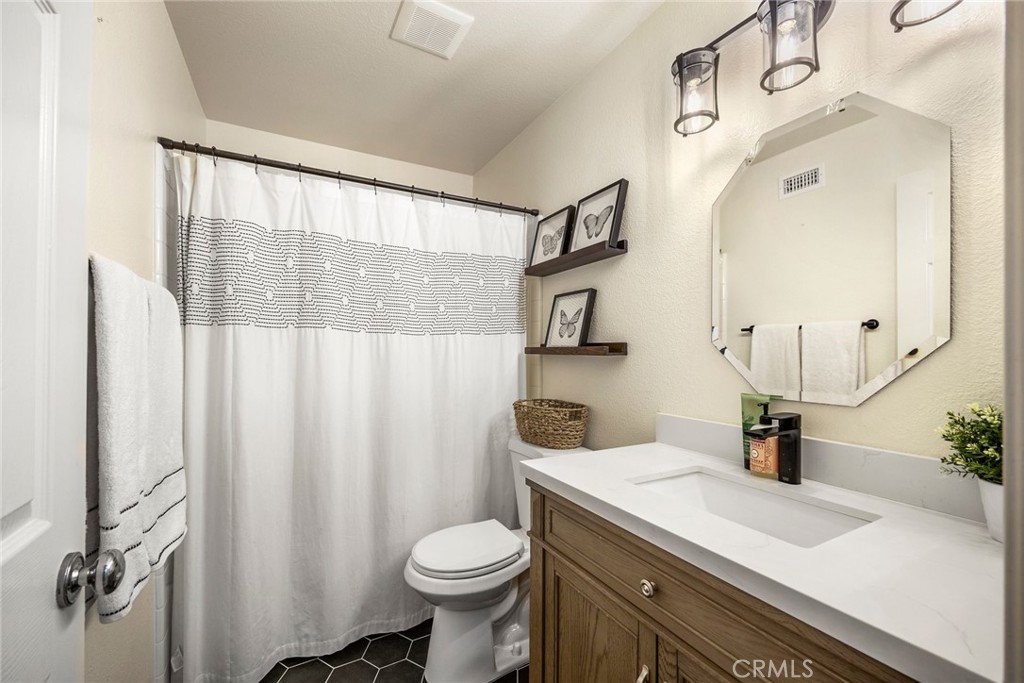 1053 S Daybreak Court