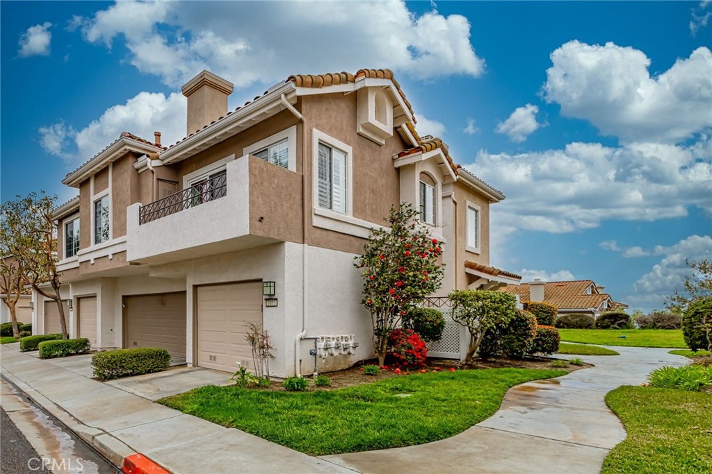 1053 S Daybreak Court
