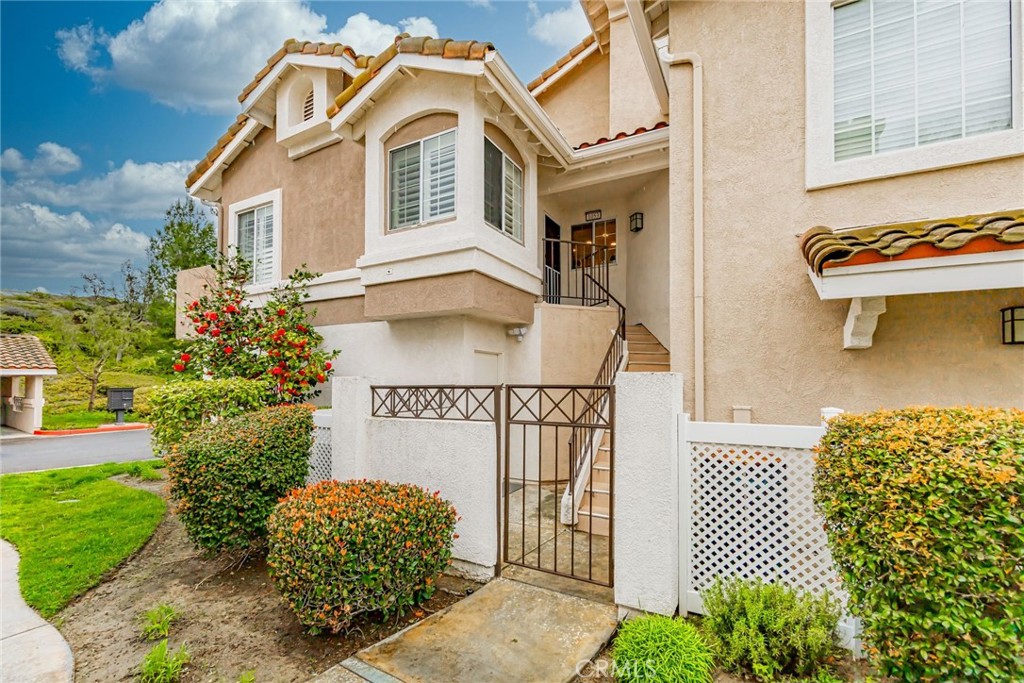 1053 S Daybreak Court