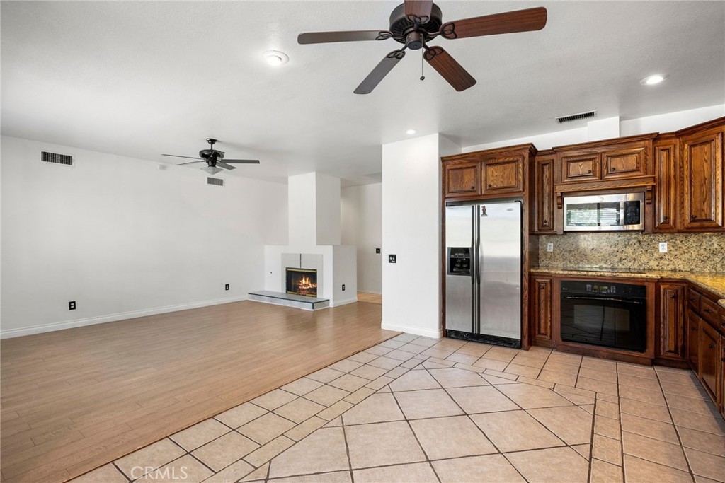 1289 Barcelona Street