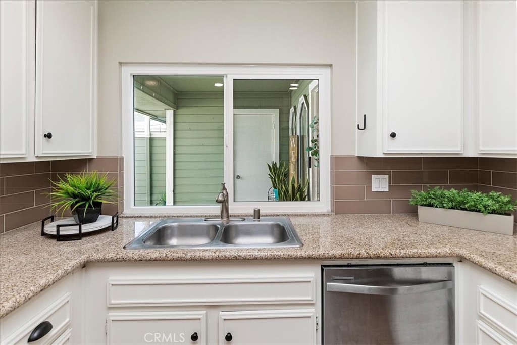 22135 Caminito Laureles 110