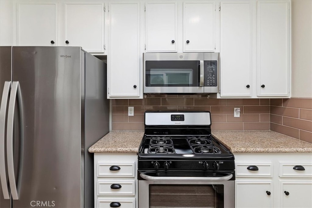 22135 Caminito Laureles 110