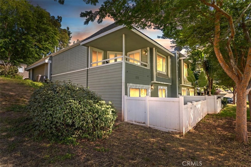 22135 Caminito Laureles 110