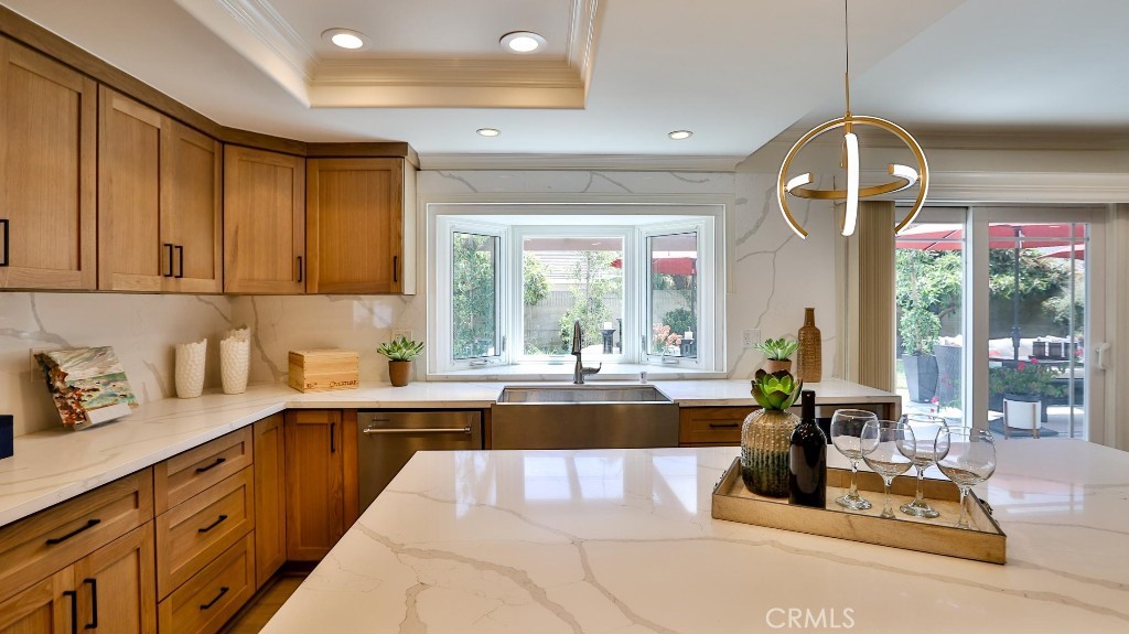 16412 Woodstock Lane