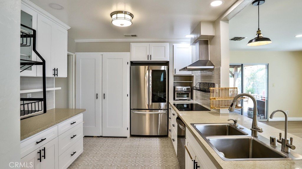 17016 Alfred Avenue