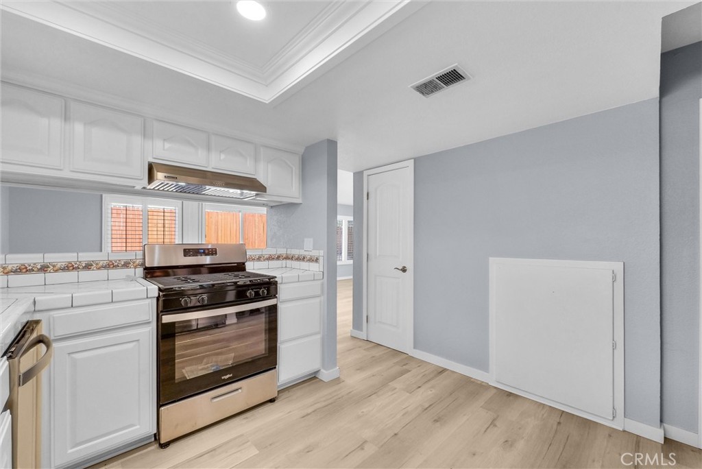 23642 Parkland Avenue