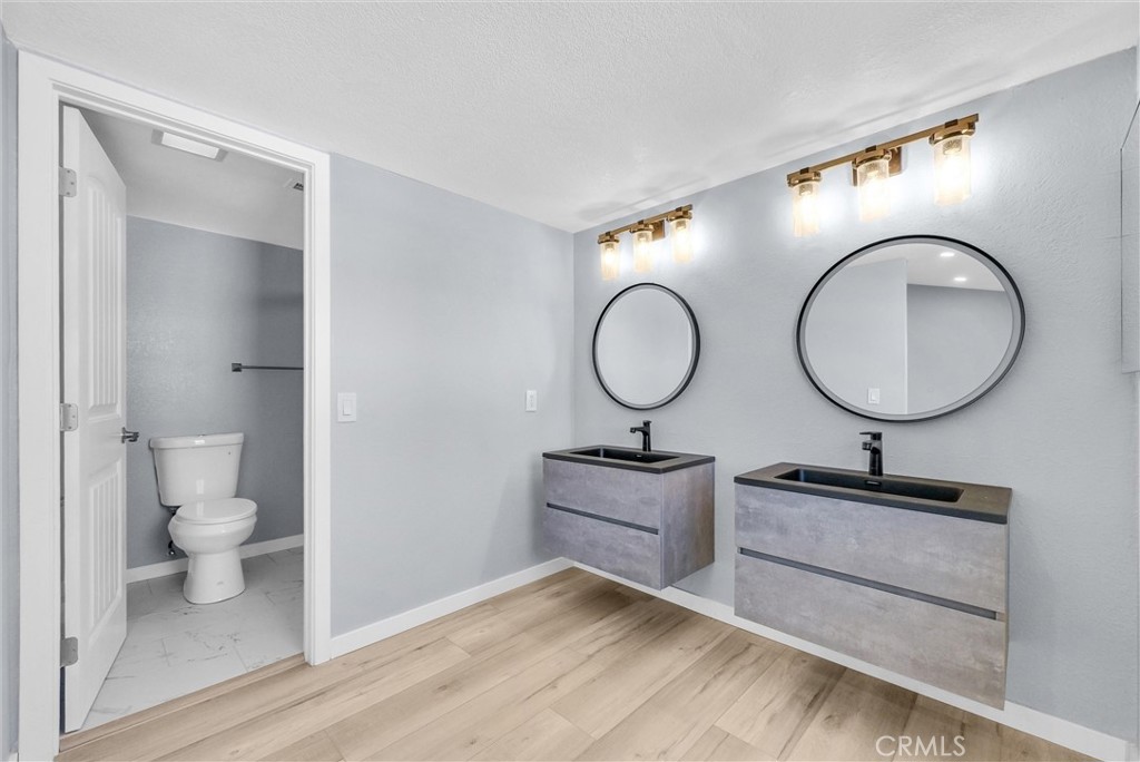 23642 Parkland Avenue