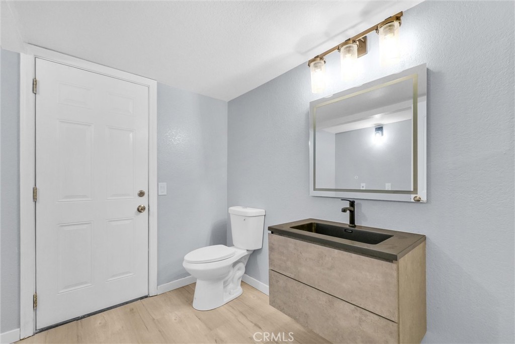 23642 Parkland Avenue