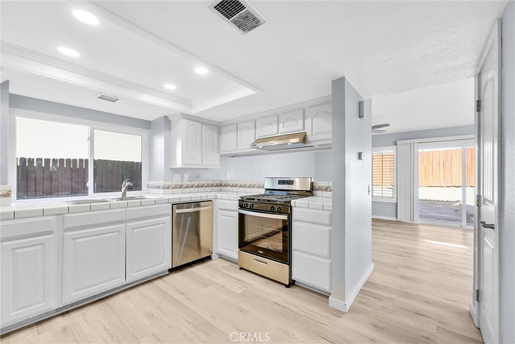 23642 Parkland Avenue