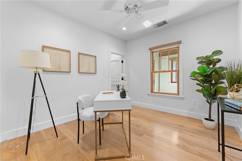 1952 Hillcrest Drive