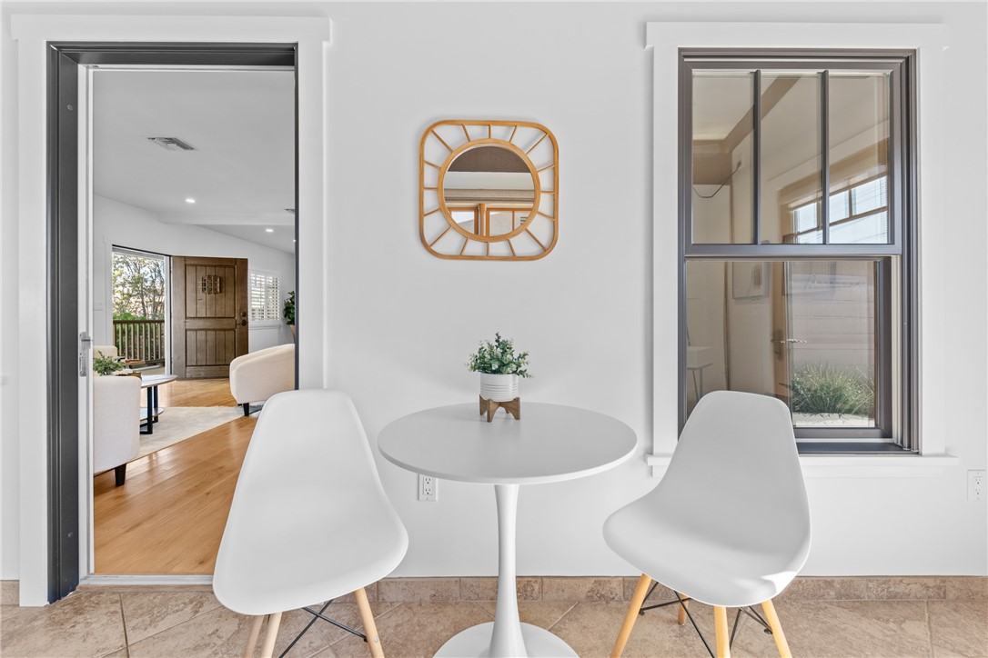 1952 Hillcrest Drive